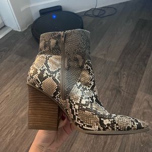Crown Vintage Snake booties